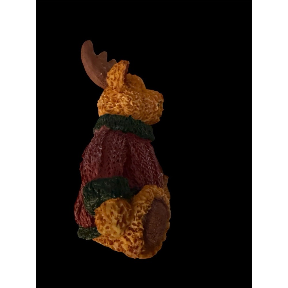 Holiday Collection Reindeer Figurine wearing knitted sweater Vintage Collectible - Picture 4 of 5